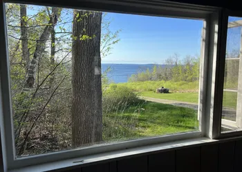 High Tide Inn hotel thumbnail 6