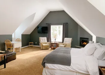 The Inn at the Ninth Hole B&B hotel thumbnail 2