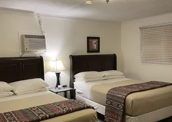 Hi-Way Motel hotel thumbnail 2