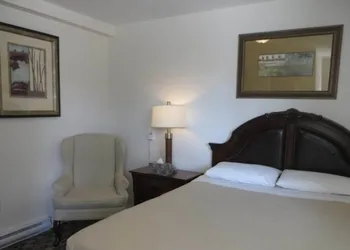 Hi-Way Motel hotel thumbnail 3