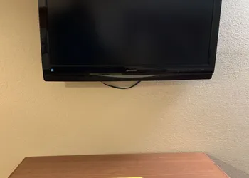 Townhouse Inn & Suites hotel thumbnail 4