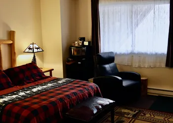 Rocky Mountain Lodge hotel thumbnail 3