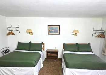Cool City Motel hotel thumbnail 8