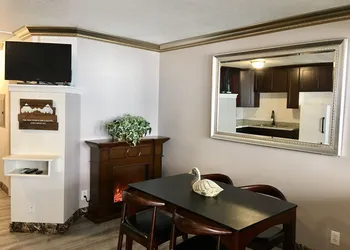 Lake View Suites hotel thumbnail 7