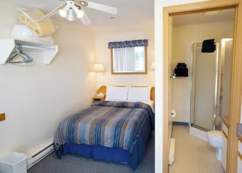 Blue River Motel hotel thumbnail 4