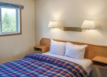 Blue River Motel hotel thumbnail 5