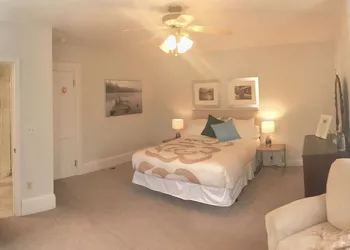 Treadwell Inn hotel thumbnail 4