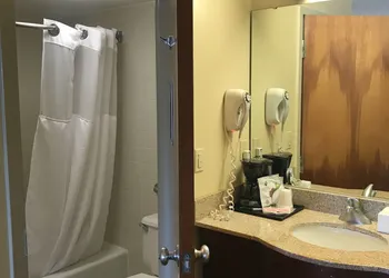 Village Inn Destin hotel thumbnail 6