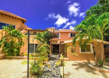 Villas Picalu Studios & Suites hotel thumbnail 2