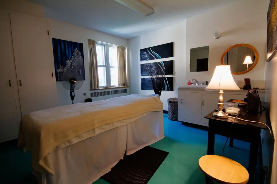 Manoir D'Youville hotel detail image 6
