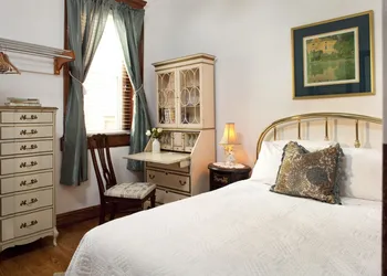 American Guest House hotel thumbnail 6