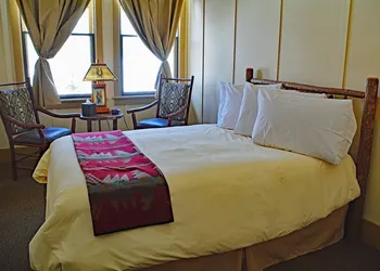 Paradise Inn hotel thumbnail 5