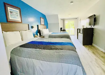 Blue Spruce Motel & Townhouses hotel thumbnail 7