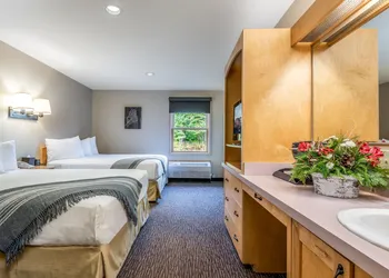 Snow Cap Inn hotel thumbnail 5