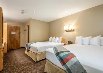 Snow Cap Inn hotel thumbnail 6