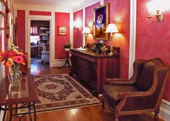 10 Fitch Luxurious Romantic Inn hotel thumbnail 2