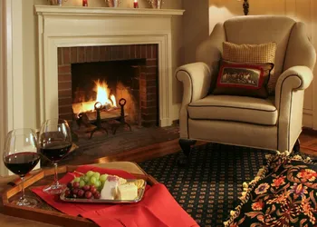 10 Fitch Luxurious Romantic Inn hotel thumbnail 7