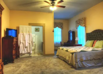 Emma's Bed and Breakfast hotel thumbnail 6