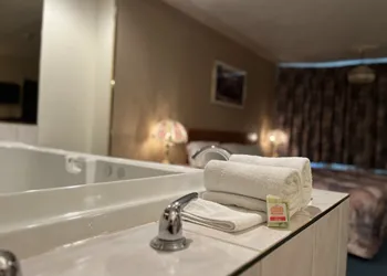 Western Budget Motel Whitecourt 3 hotel thumbnail 7
