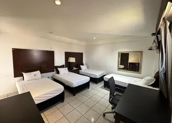 Hotel Don Quijote hotel thumbnail 6