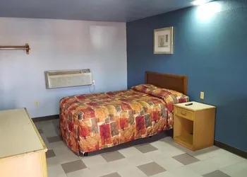 Budget Motel hotel thumbnail 3