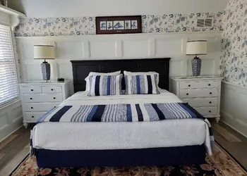 Anchor Inn Boutique Hotel hotel thumbnail 6