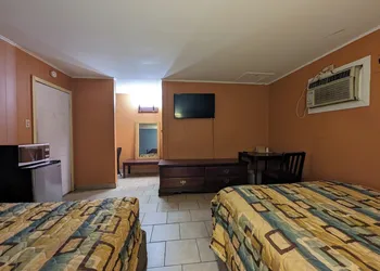 Economy Inn Kingsville hotel thumbnail 8