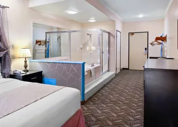 Glendale Hotel hotel thumbnail 8