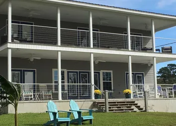 Darien Waterfront Inn hotel thumbnail 4