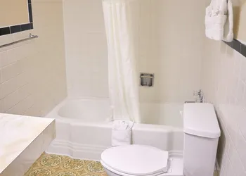 South Wind Inn hotel thumbnail 5