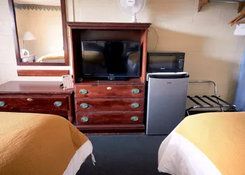South Wind Inn hotel thumbnail 6
