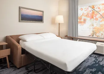 Fairfield Inn & Suites by Marriott Fresno North/Shaw Avenue hotel thumbnail 6