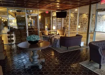 The Stables Inn and Suites hotel thumbnail 5