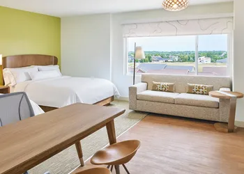 Element by Marriott West Des Moines hotel thumbnail 3