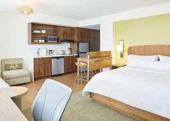 Element by Marriott West Des Moines hotel thumbnail 8