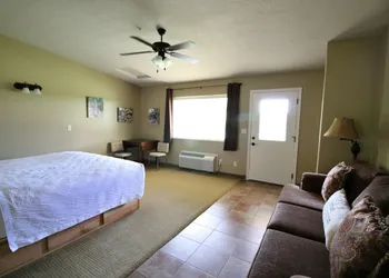 Hidden Canyon Retreat hotel thumbnail 4