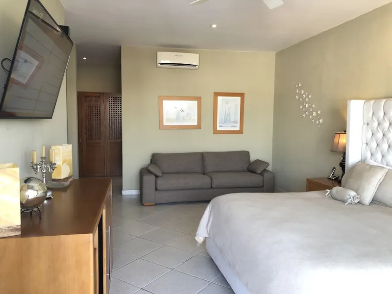 Luxury Condo Romantic Zone-Beach hotel detail image 6