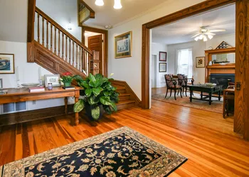 Love Lane Bed & Breakfast hotel thumbnail 3
