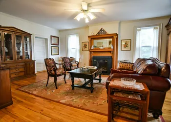 Love Lane Bed & Breakfast hotel thumbnail 7