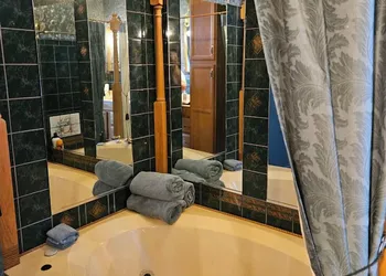 1873 Victorian Rose B & B hotel thumbnail 4