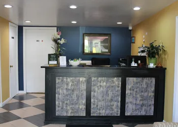 Claremont Motor Lodge hotel thumbnail 2