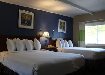 Claremont Motor Lodge hotel thumbnail 3