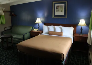 Claremont Motor Lodge hotel thumbnail 5