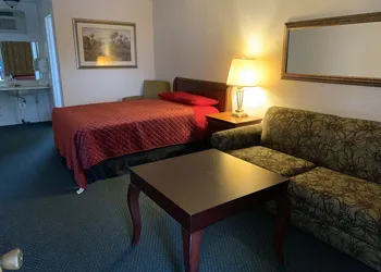 Motel 8 Lake City hotel thumbnail 5
