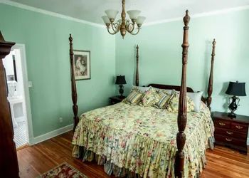 Valparaiso Inn Bed & Breakfast hotel thumbnail 4