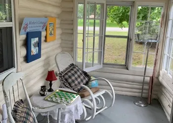 The Purple Martin Inn hotel thumbnail 5