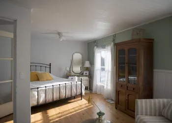 The Purple Martin Inn hotel thumbnail 7