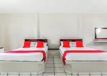 OYO Hotel Jaguar hotel thumbnail 5