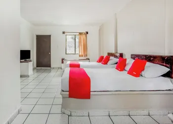 OYO Hotel Jaguar hotel thumbnail 6