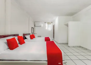 OYO Hotel Jaguar hotel thumbnail 7
